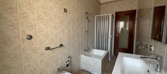 3 rooms Apartment in Foggia, Italy No. 31385 13