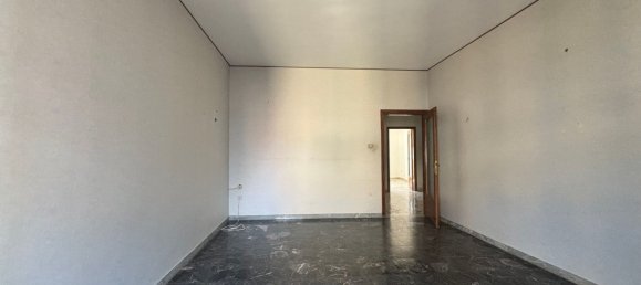 3 rooms Apartment in Foggia, Italy No. 31385 8