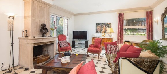 2 bedrooms Villa in Cannes, France No. 1471 3