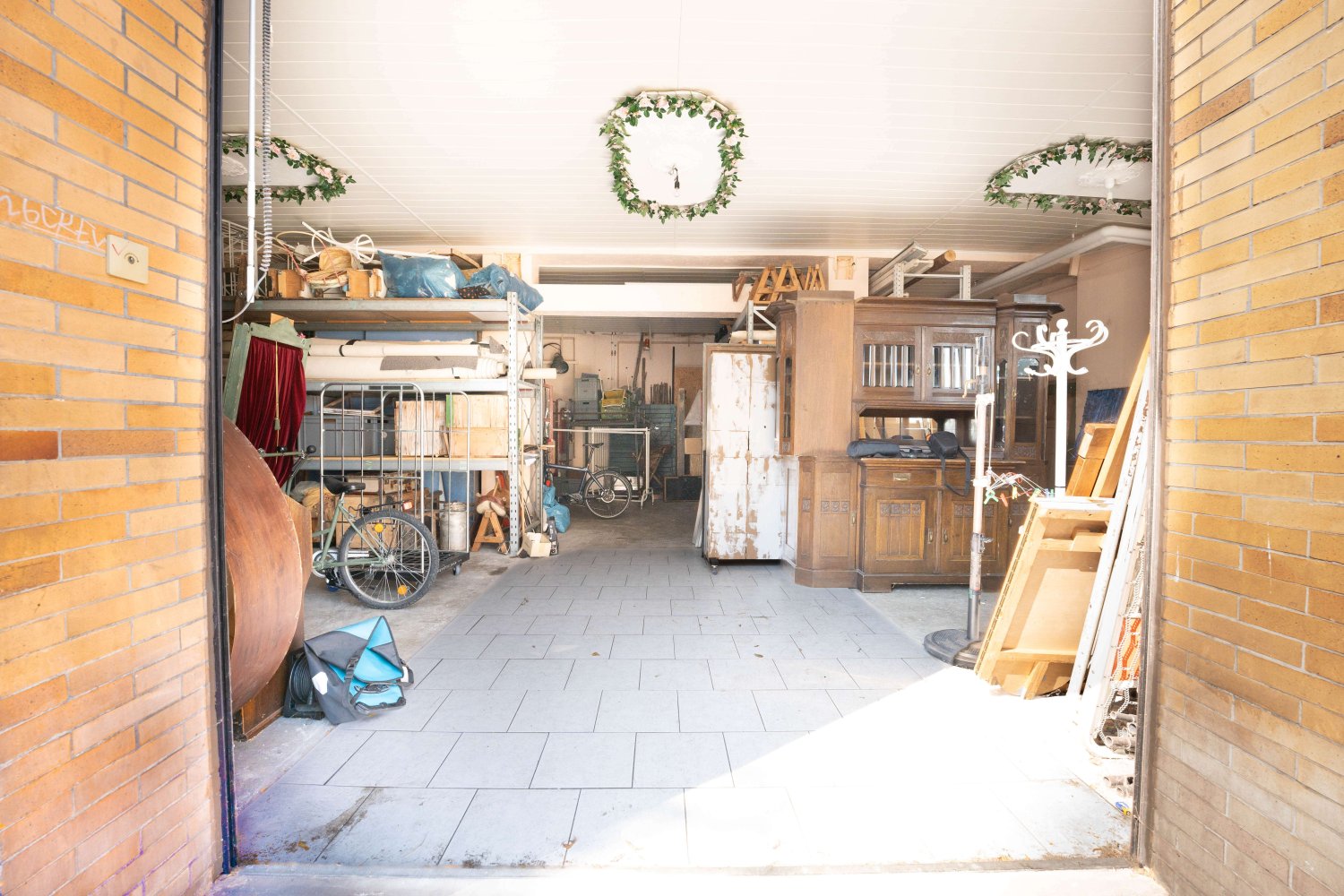 111m² Warehouse in Nuremberg, Germany No. 130734