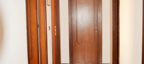 4 bedrooms Apartment in Palermo, Italy No. 348534 10