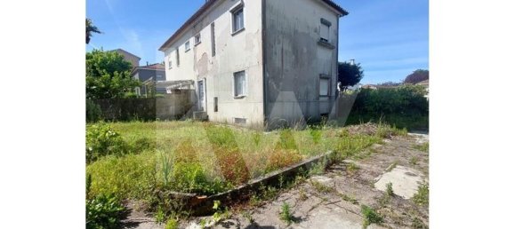 4 bedrooms House in Porto, Portugal No. 25434 32