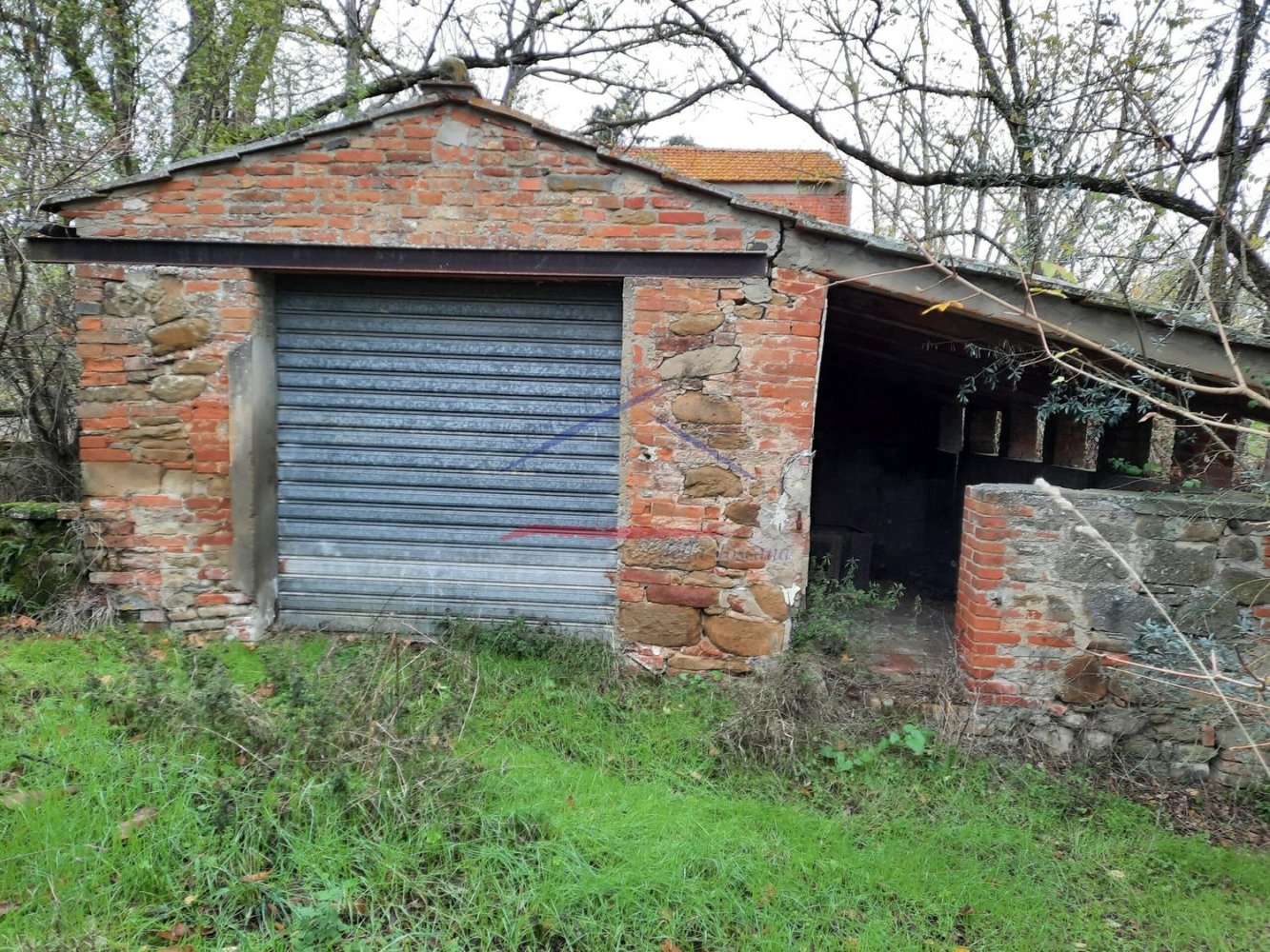 10 rooms House in Monte San Savino, Italy No. 144662