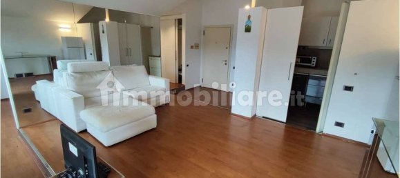 Apartamento de 2 dormitorios en Rapallo, Italy No. 206800 3
