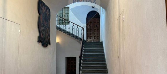 6 rooms Apartment in San Gimignano, Italy No. 298022 2