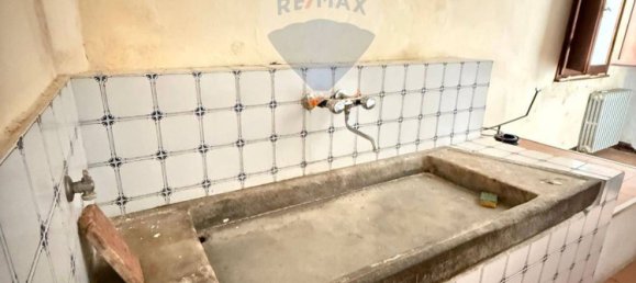 6 rooms Apartment in San Gimignano, Italy No. 298022 10