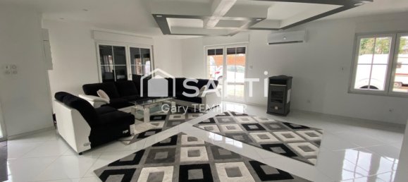 3 bedrooms Villa in Denain, France No. 66890 4