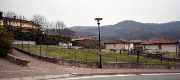 1 room Land in Chiampo, Italy No. 66250 10