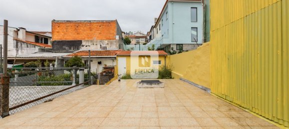 2 bedrooms House in Porto, Portugal No. 187436 31
