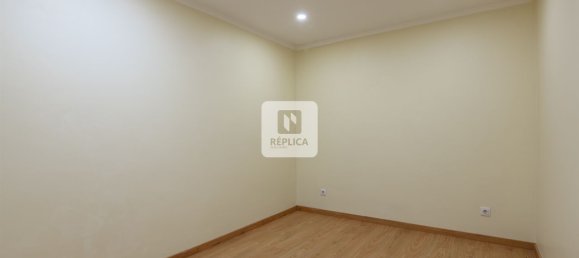 2 bedrooms House in Porto, Portugal No. 187436 7