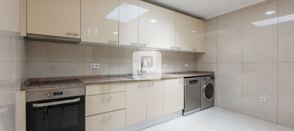 2 bedrooms House in Porto, Portugal No. 187436 17