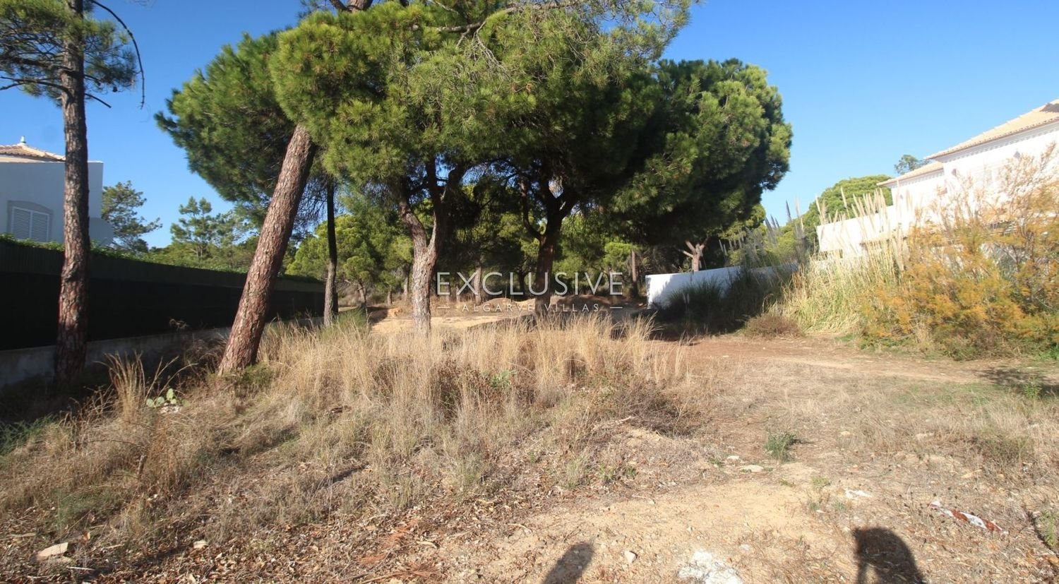 805m² Land in Almancil, Portugal No. 107424