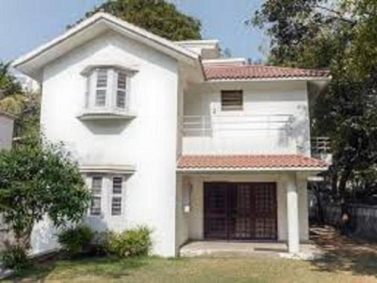 5 bedrooms House in Amdavad, India No. 3981