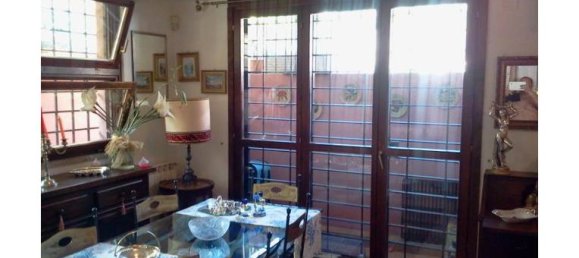 5 bedrooms Villa in Rome, Italy No. 254070 4