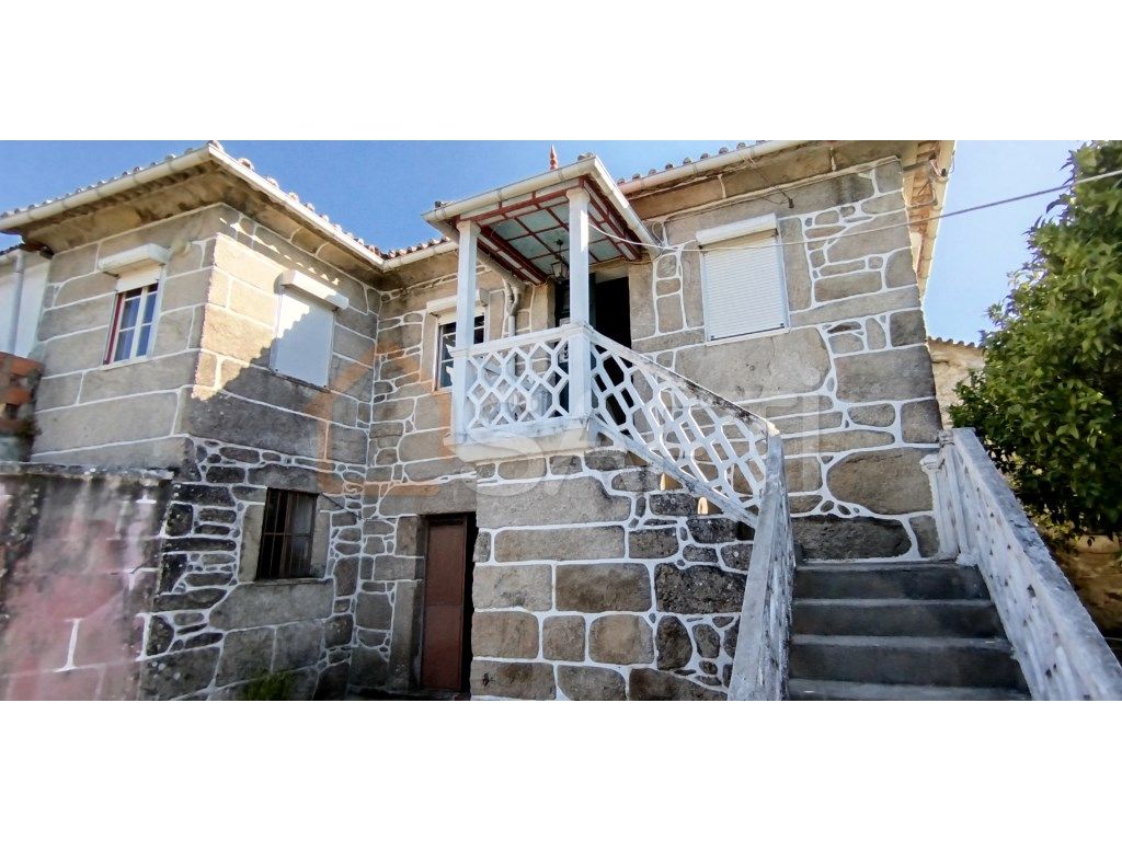 2 bedrooms House in Penso, Portugal No. 62988