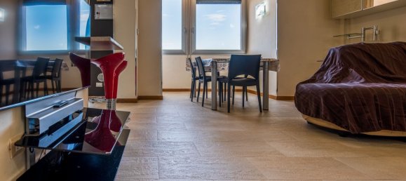 5 bedrooms Apartment in Livorno, Italy No. 324289 4