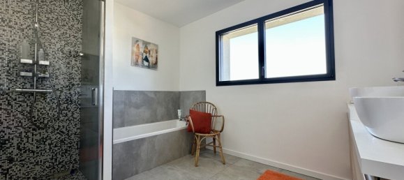 5 bedrooms House in Pleumeleuc, France No. 307127 15