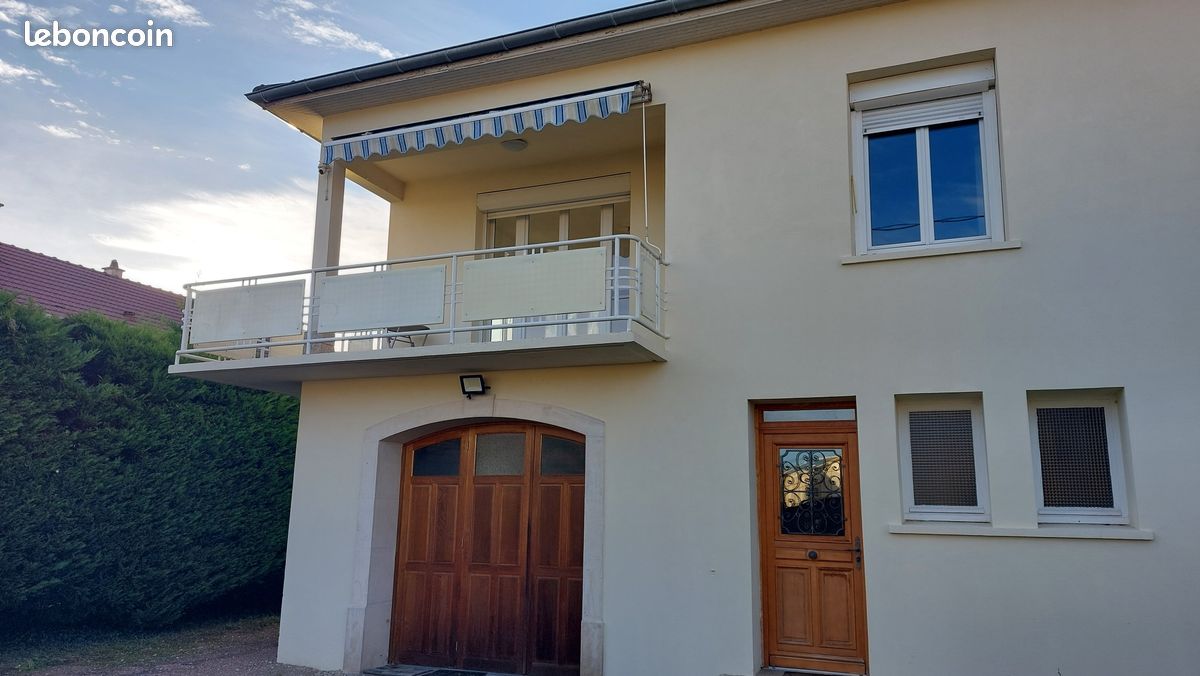 4 bedrooms House in Louhans, France No. 289850
