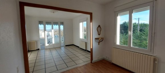 4 bedrooms House in Louhans, France No. 289850 6