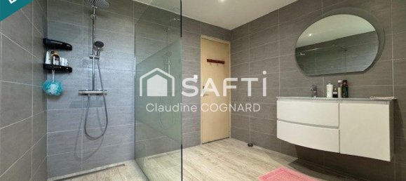 3 bedrooms House in Vinzelles, France No. 200612 11