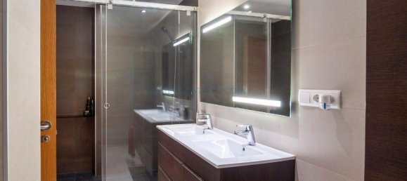 5 bedrooms Apartment in Alicante, Spain No. 184502 9