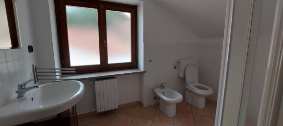 2 rooms Apartment in Cavour, Italy No. 164251 10
