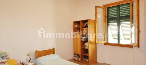3 bedrooms Apartment in Montevarchi, Italy No. 323848 3
