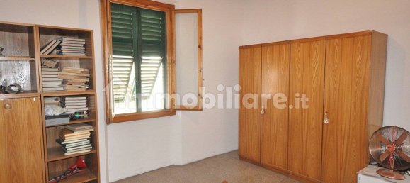 3 bedrooms Apartment in Montevarchi, Italy No. 323848 4