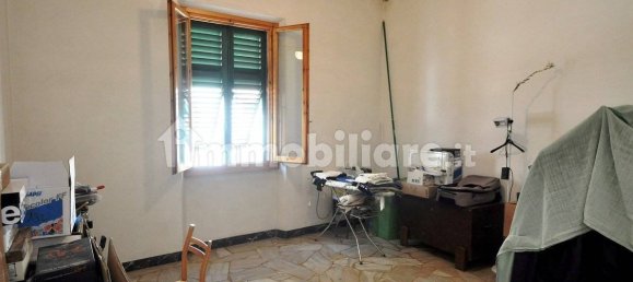 3 bedrooms Apartment in Montevarchi, Italy No. 323848 2