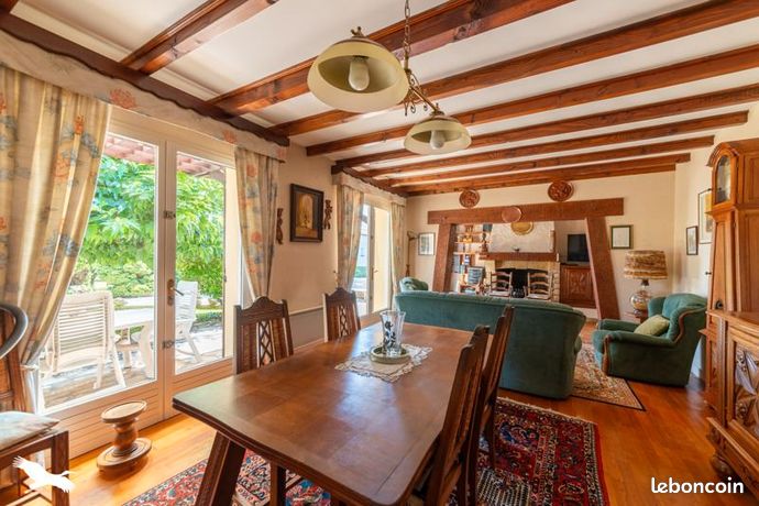 6 bedrooms House in Lot, France No. 308631