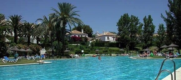 3 bedrooms House in Estepona, Spain No. 146172 5