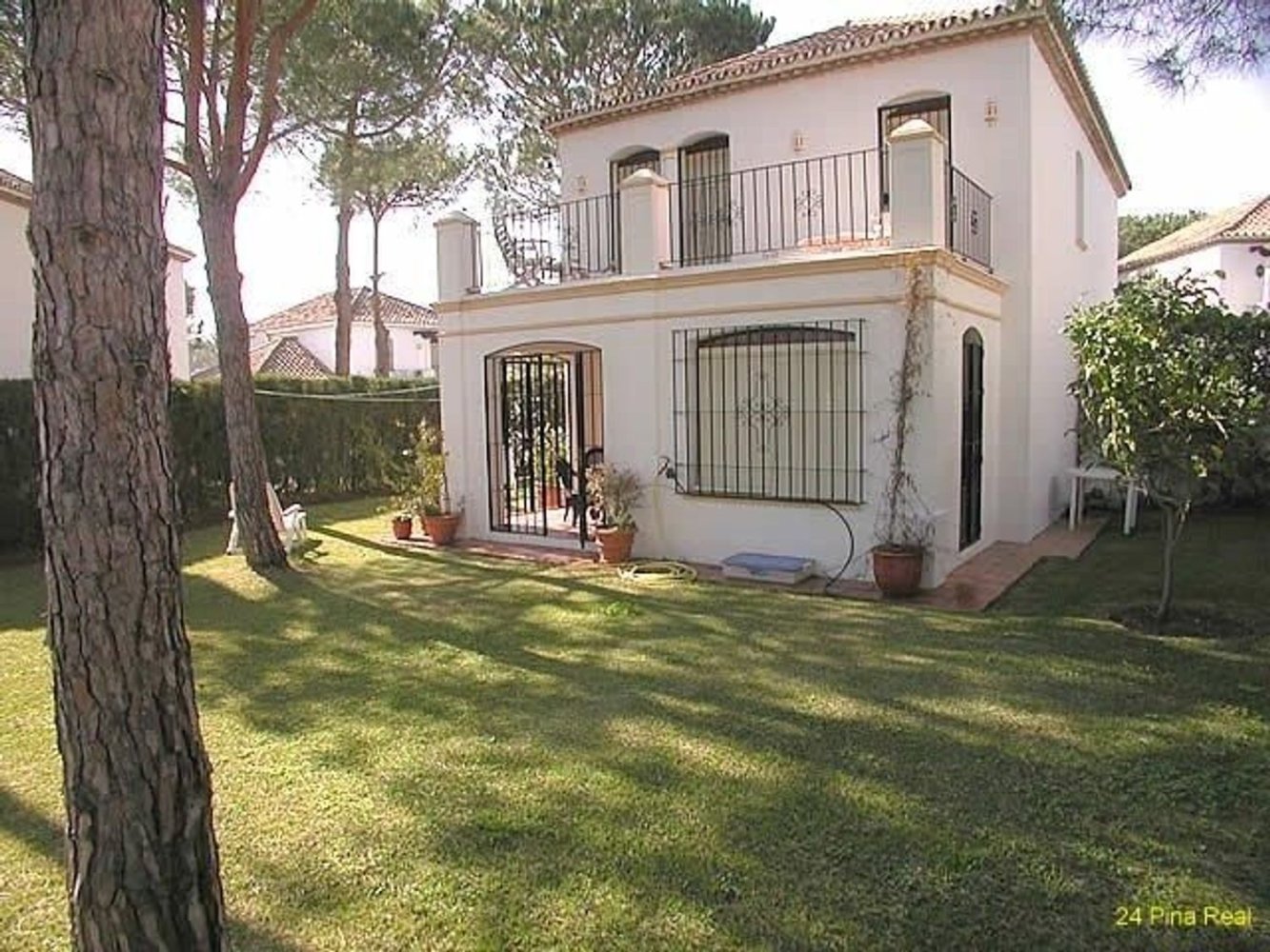 3 bedrooms House in Estepona, Spain No. 146172