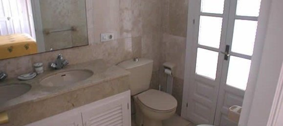 3 bedrooms House in Estepona, Spain No. 146172 6