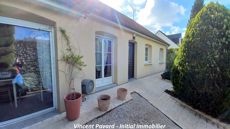 Casa de 3 dormitorios en Chambray-les-Tours, France No. 55038