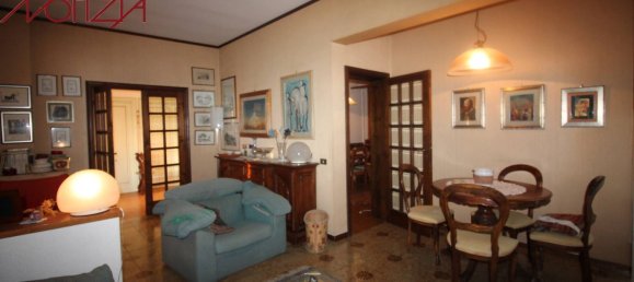 9 rooms Villa in Lucca, Italy No. 13874 15
