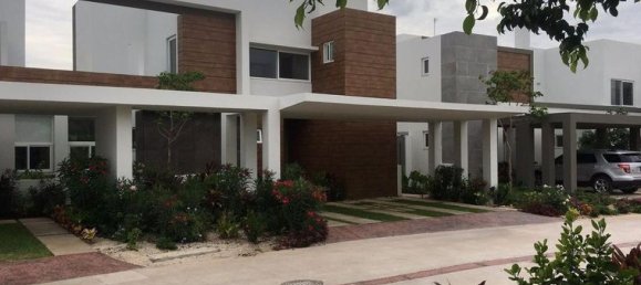 Casa de 3 dormitorios en Mérida, Mexico No. 164974 2