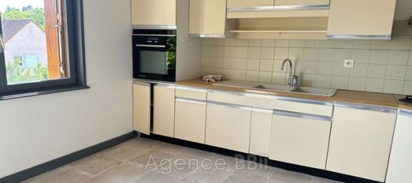 3 Schlafzimmer Haus in Chauffailles, France, Nr. 311306 2