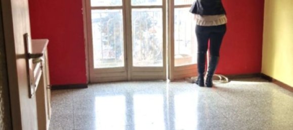 3 rooms Apartment in Turin, Italy No. 55954 8