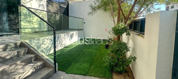 Dúplex de 4 dormitorios en Jumeirah Village Circle, UAE No. 100434 2