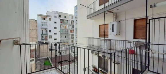 6-salle Appartement à Taranto, Italy No. 17394 13