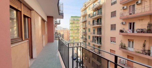 6-salle Appartement à Taranto, Italy No. 17394 31