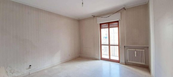 6-salle Appartement à Taranto, Italy No. 17394 24