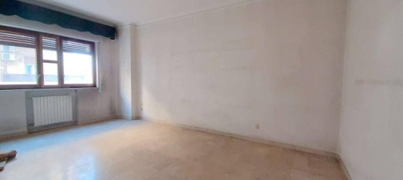 6-salle Appartement à Taranto, Italy No. 17394 20