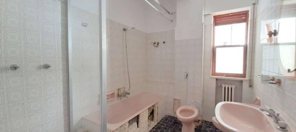 6-salle Appartement à Taranto, Italy No. 17394 29