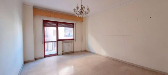 6-salle Appartement à Taranto, Italy No. 17394 18