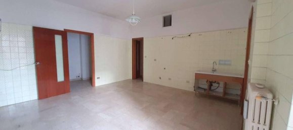 6-salle Appartement à Taranto, Italy No. 17394 12