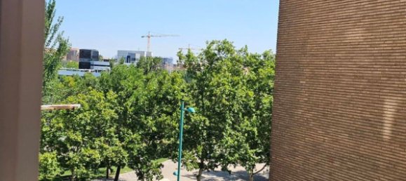 3 bedrooms Apartment in Zaragoza, Spain No. 160037 2