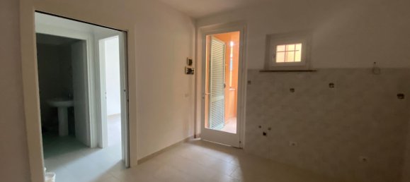 4 bedrooms Apartment in Castiglione della Pescaia, Italy No. 173098 8