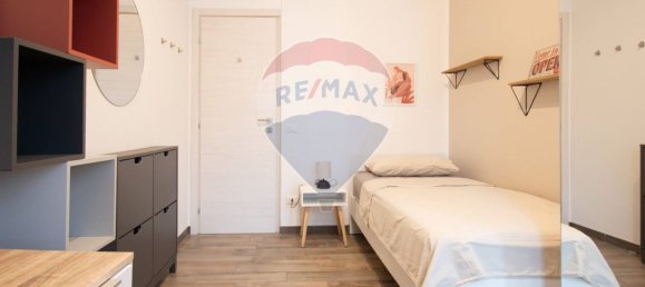 7 bedrooms Apartment in Brescia, Italy No. 380066 4