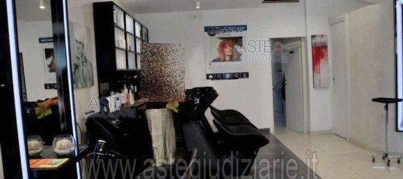 5 rooms Apartment in Rome, Italy No. 292281 13